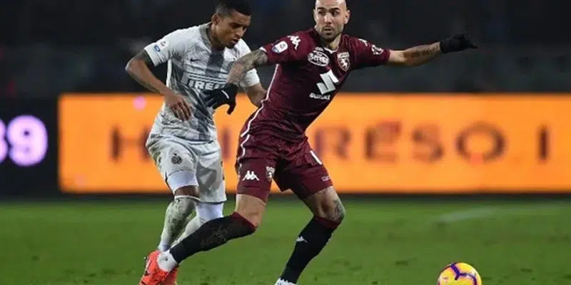 Chiến thuật và đội hình của hai đội